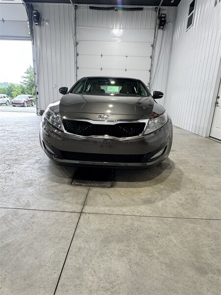 Used 2012 Kia Optima EX w/ Premium Pkg FWD image 3