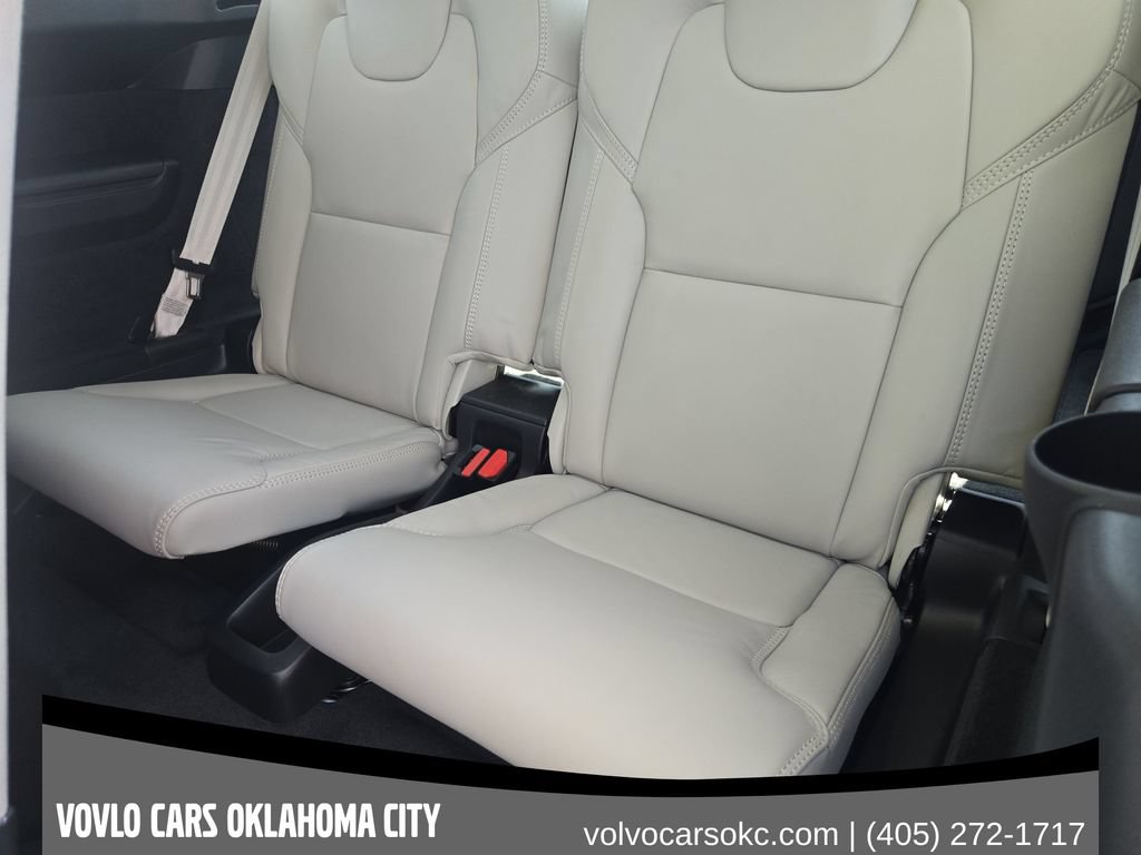 Used 2026 Volvo XC90 B6 Ultra w/ Protection Package AWD/4WD image 32