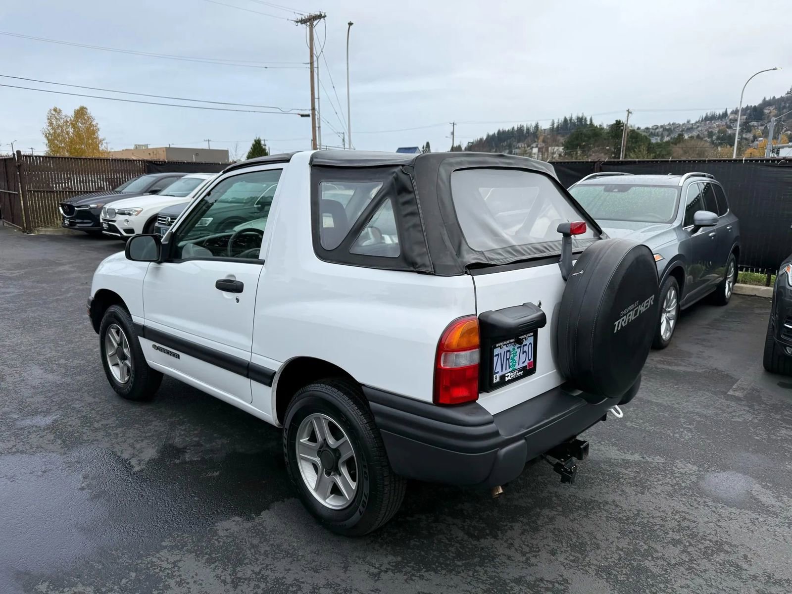 Used 2003 Chevrolet Tracker 4WD Convertible image 7