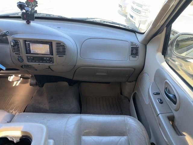 Used 2003 Ford F150 Lariat image 34