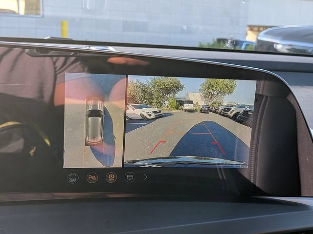 New 2026 Cadillac Vistiq Sport w/ LPO, Floor Liner Package AWD/4WD image 22