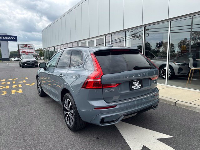 Certified 2024 Volvo XC60 B5 Core w/ Protection Package Premier AWD/4WD image 3