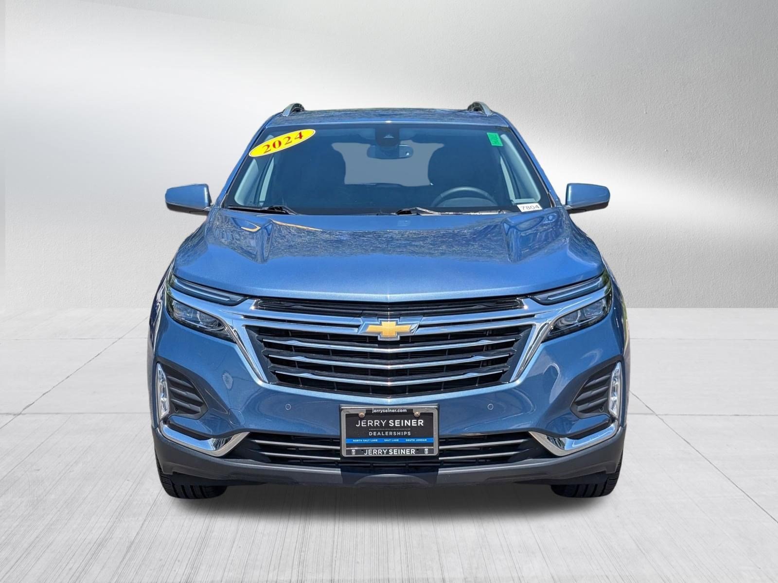 Used 2024 Chevrolet Equinox Premier AWD/4WD image 8
