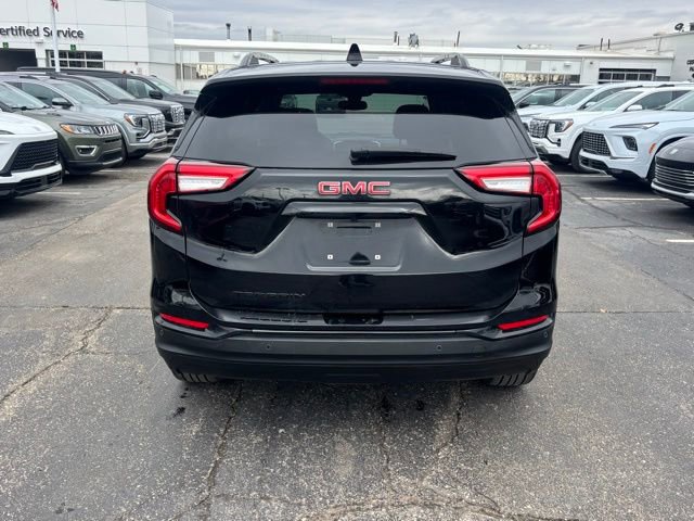 Certified 2023 GMC Terrain SLE w/ Driver Convenience Package image 6