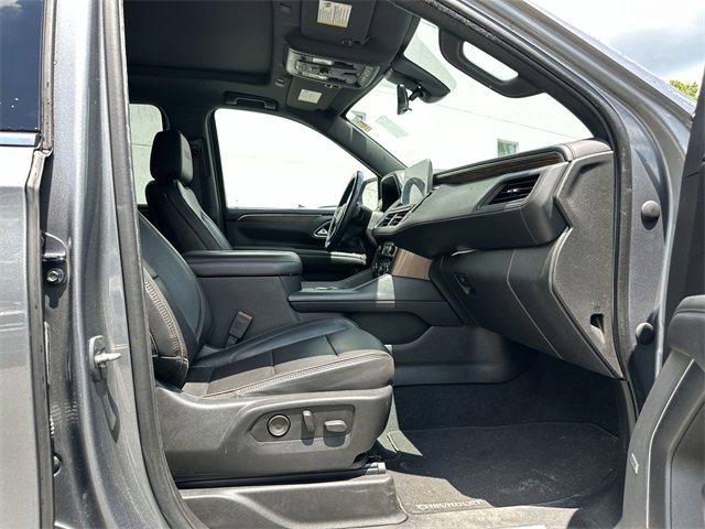 Used 2021 Chevrolet Suburban High Country w/ Premium Package image 16