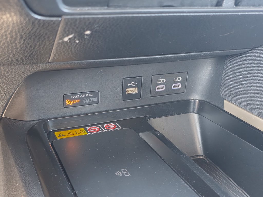 Used 2025 Toyota Camry LE FWD image 28