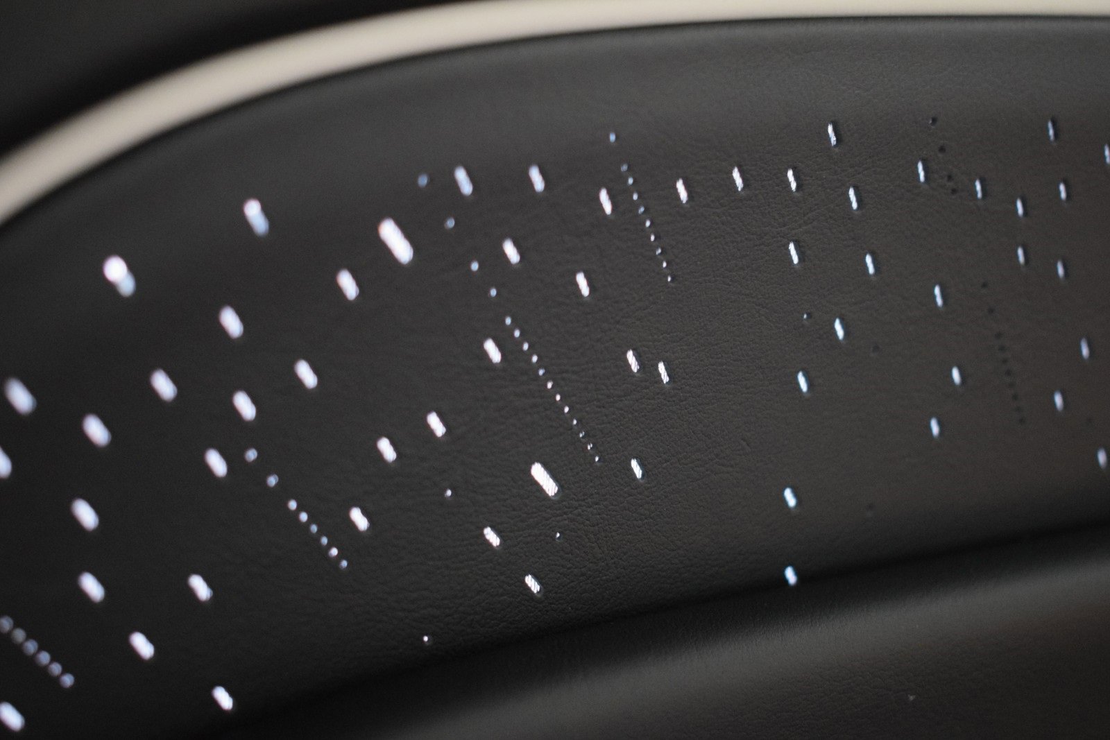 New 2024 Rolls-Royce Spectre w/ Spectre Launch Package image 37