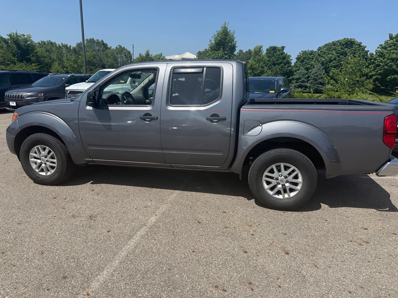 Used 2019 Nissan Frontier SV RWD image 8