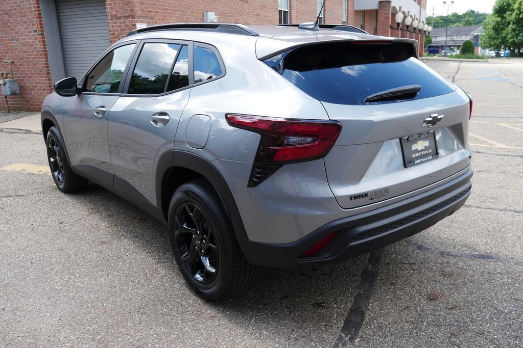 New 2026 Chevrolet Trax LT w/ Sunroof Package FWD image 5