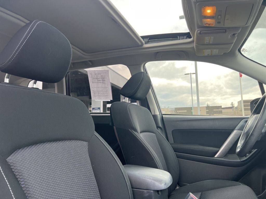 Used 2014 Subaru Forester 2.5i Premium w/ All-Weather Package image 5