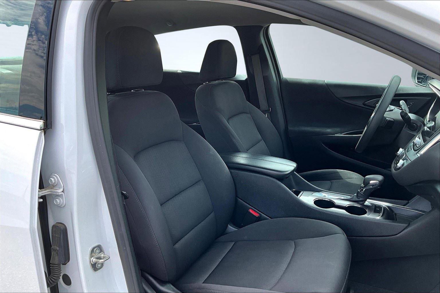 Certified 2021 Chevrolet Malibu LT image 19