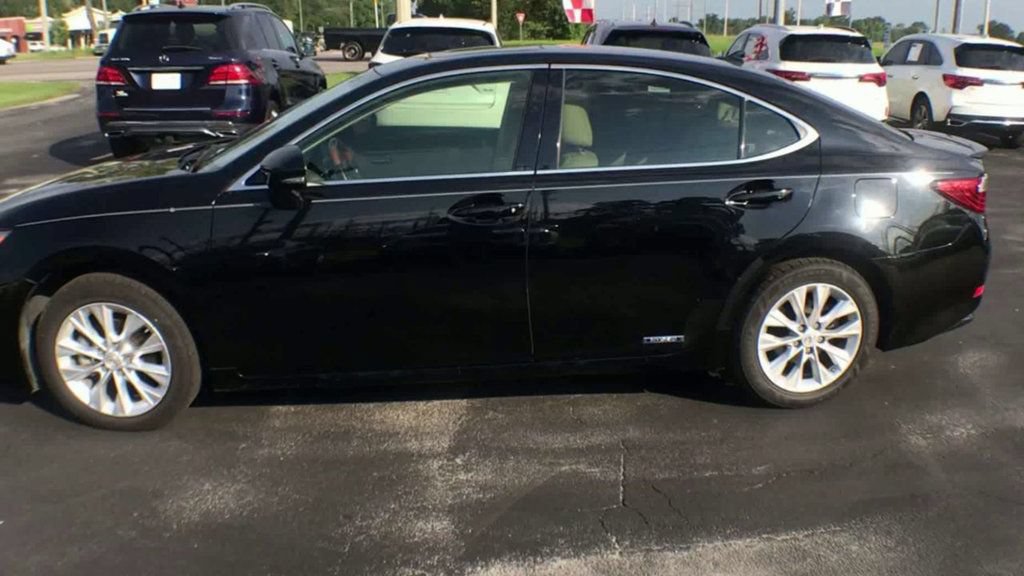 Used 2013 Lexus ES 300h w/ Luxury Pkg FWD image 5