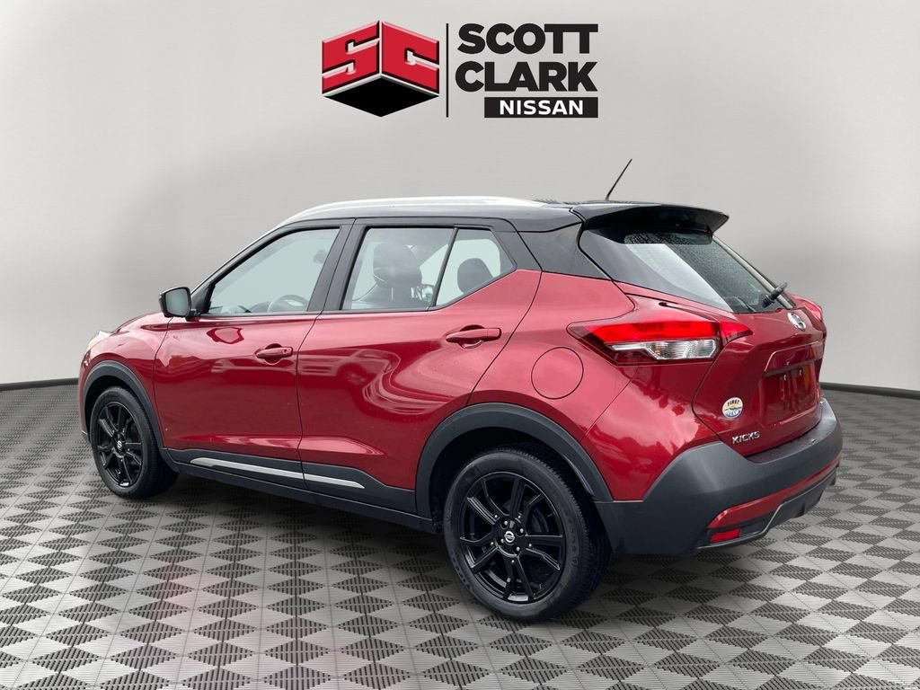 Used 2019 Nissan Kicks SR w/ SR Premium Package FWD image 4