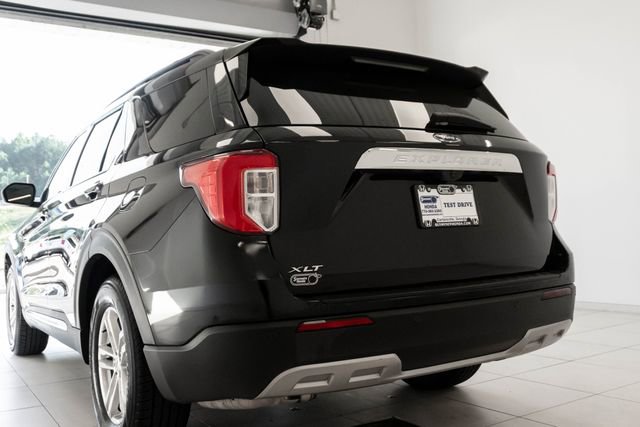 Used 2024 Ford Explorer XLT w/ Equipment Group 202A RWD image 8