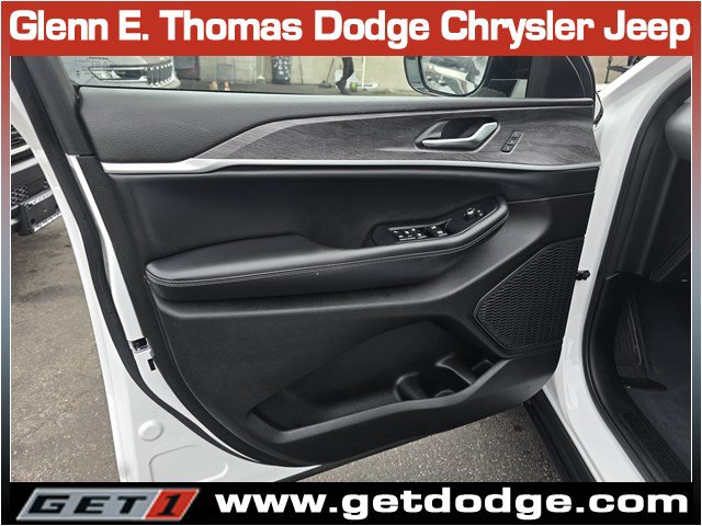 Certified 2023 Jeep Grand Cherokee Limited RWD image 24
