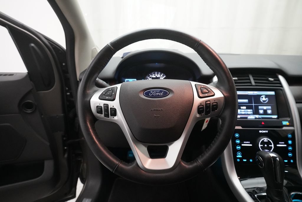 Used 2013 Ford Edge Limited AWD/4WD image 4