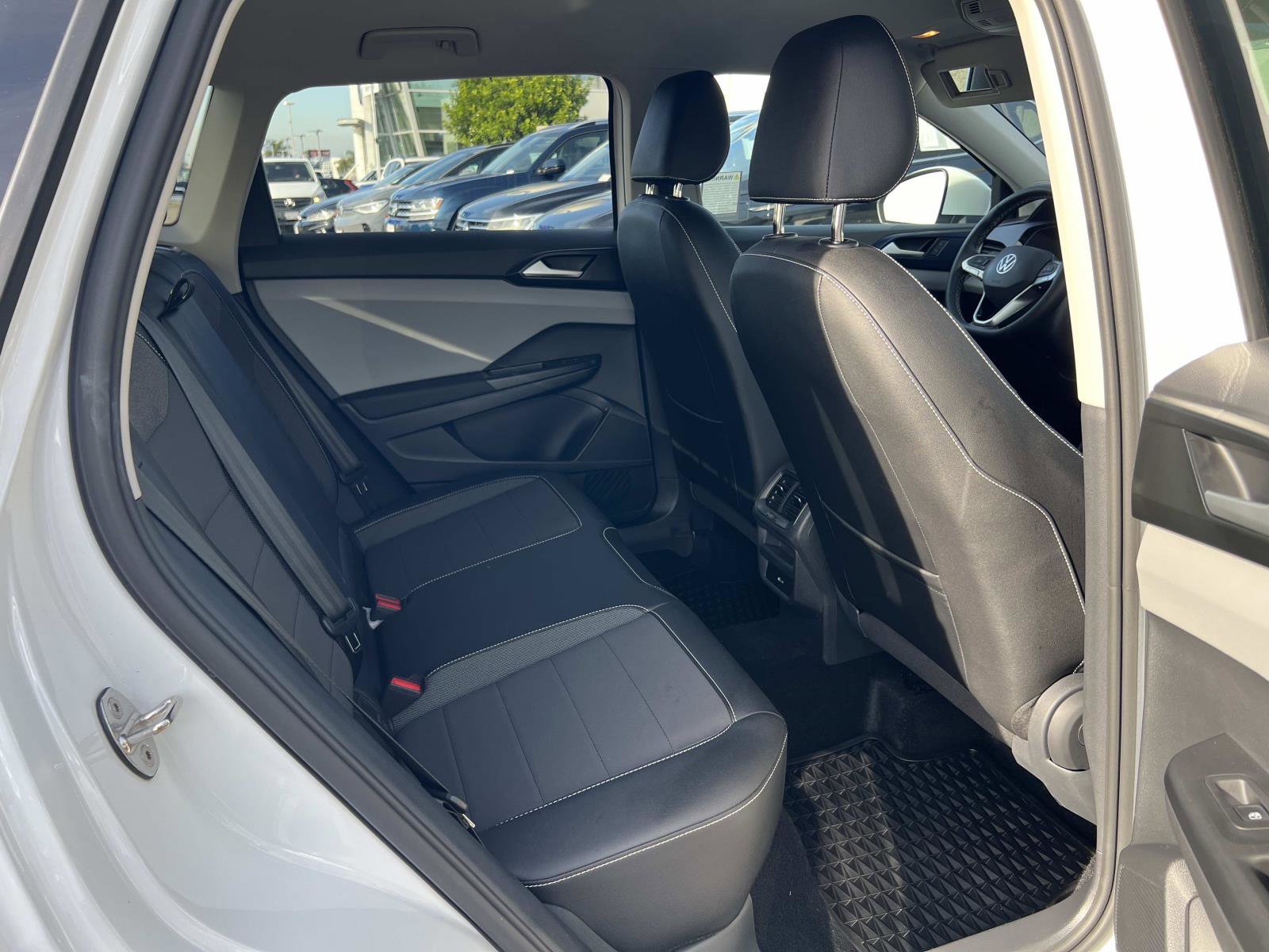 Certified 2022 Volkswagen Taos SE image 29