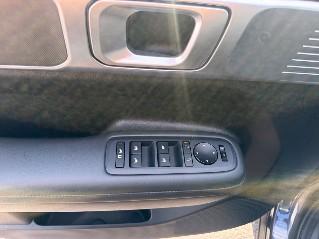Used 2026 Hyundai Santa Fe SEL FWD image 27