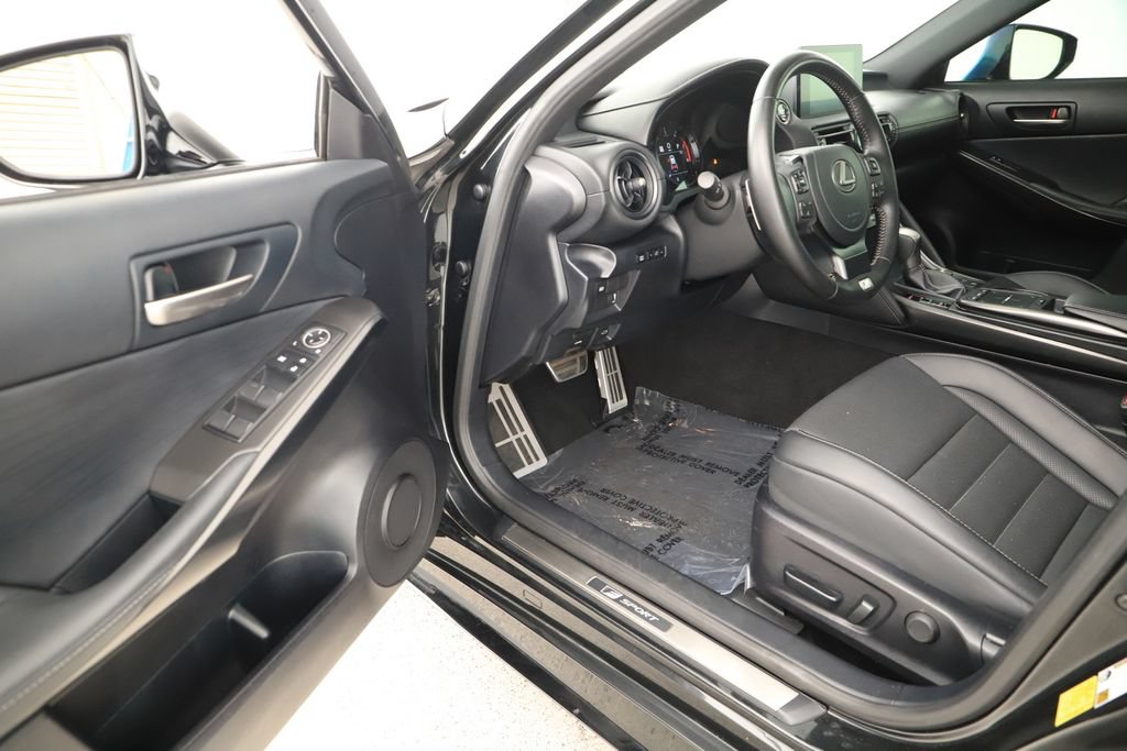 Used 2024 Lexus IS 350 F Sport RWD image 13