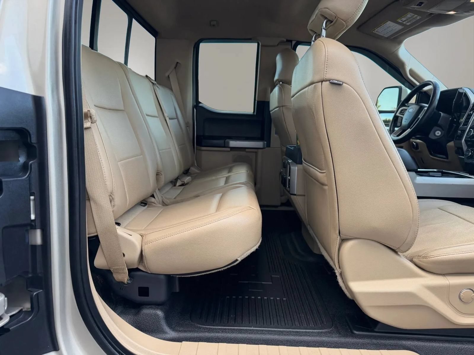Used 2017 Ford F250 Lariat w/ Lariat Value Package AWD/4WD image 25