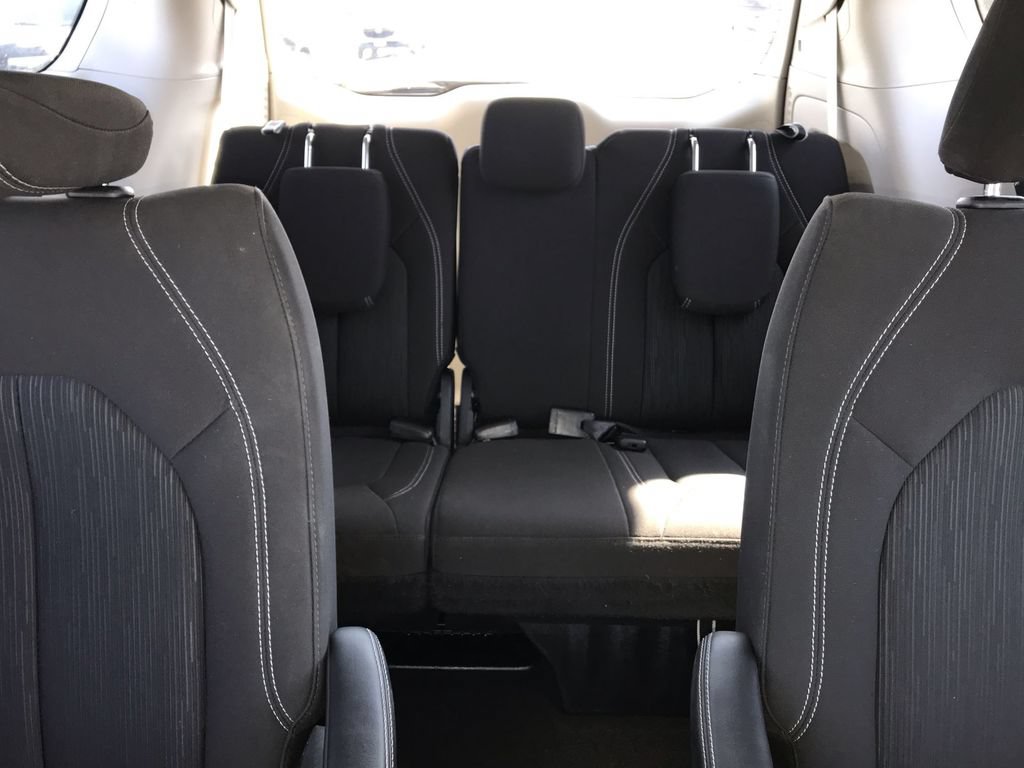Used 2024 Chrysler Voyager LX FWD image 22