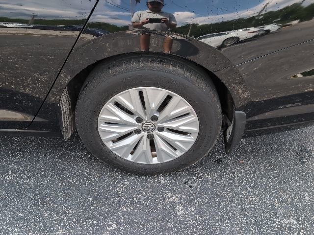Used 2019 Volkswagen Jetta S w/ Driver Assistance Package FWD image 7