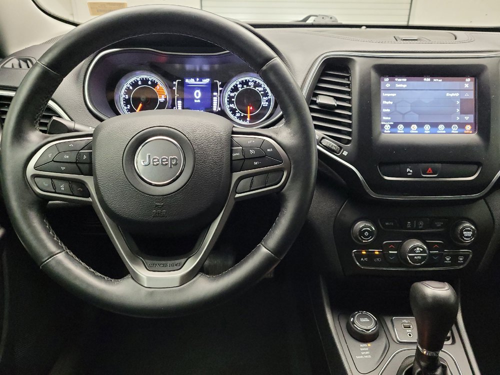 Used 2019 Jeep Cherokee Latitude Plus w/ Comfort/Convenience Group AWD/4WD image 22