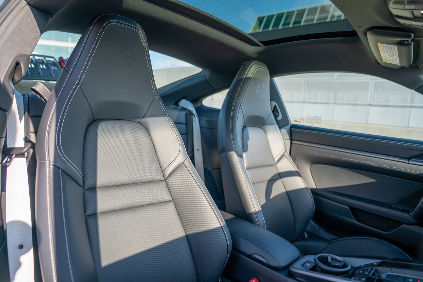 Certified 2025 Porsche 911 Carrera RWD image 25