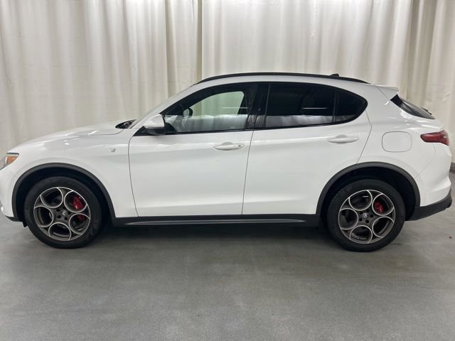 Used 2023 Alfa Romeo Stelvio Ti w/ Active Assist Plus Package image 3