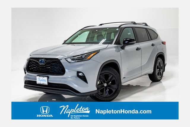Used 2024 Toyota Highlander XLE