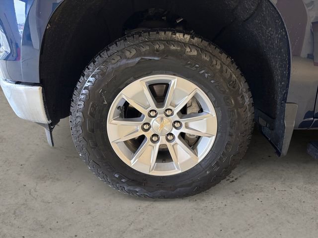 Used 2023 Chevrolet Silverado 1500 LT AWD/4WD image 15