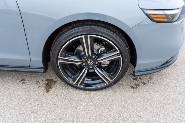 Used 2025 Honda Accord SE image 9