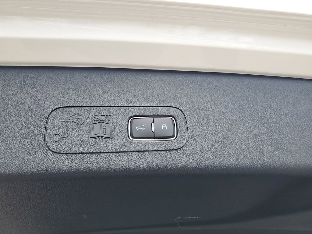 New 2026 Lincoln Aviator 2WD w/ Jet Appearance Package image 7