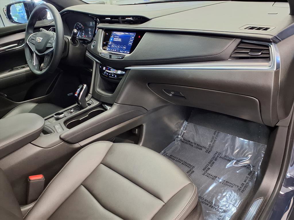 Certified 2024 Cadillac XT5 Luxury image 9