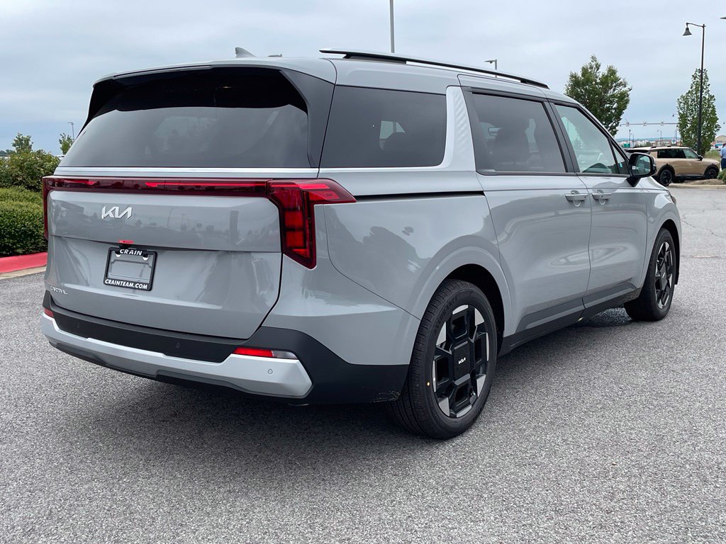 New 2026 Kia Carnival EX FWD image 8