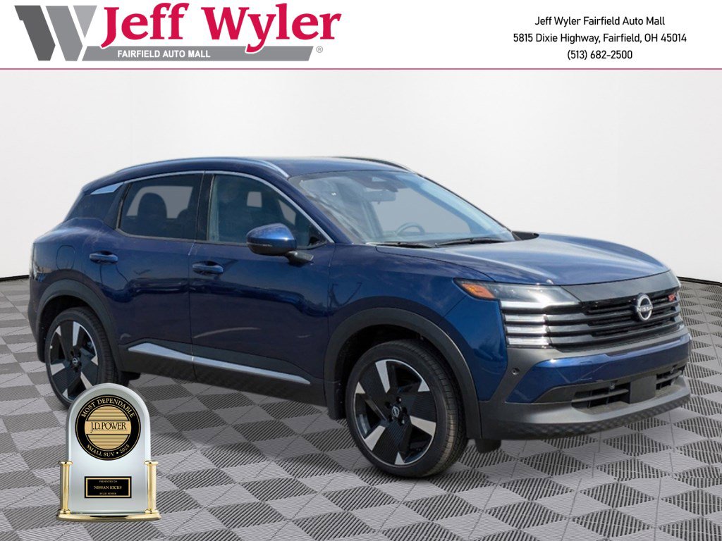 New 2025 Nissan Kicks SR w/ SR Premium Package