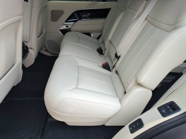 New 2026 Land Rover Range Rover Long Wheelbase SE AWD/4WD image 15