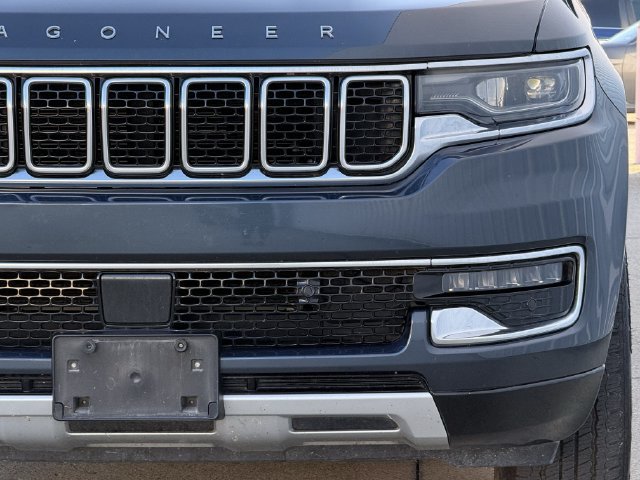 Used 2024 Jeep Wagoneer L Series II AWD/4WD image 8