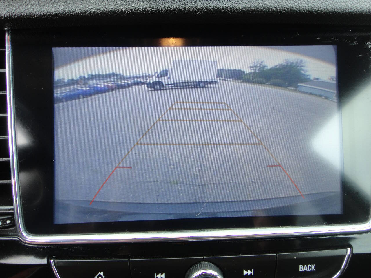 Used 2019 Buick Encore Preferred image 9