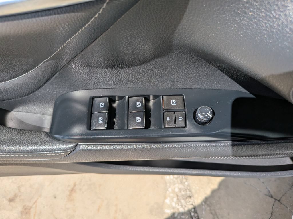 Used 2018 Toyota Camry XSE FWD image 18