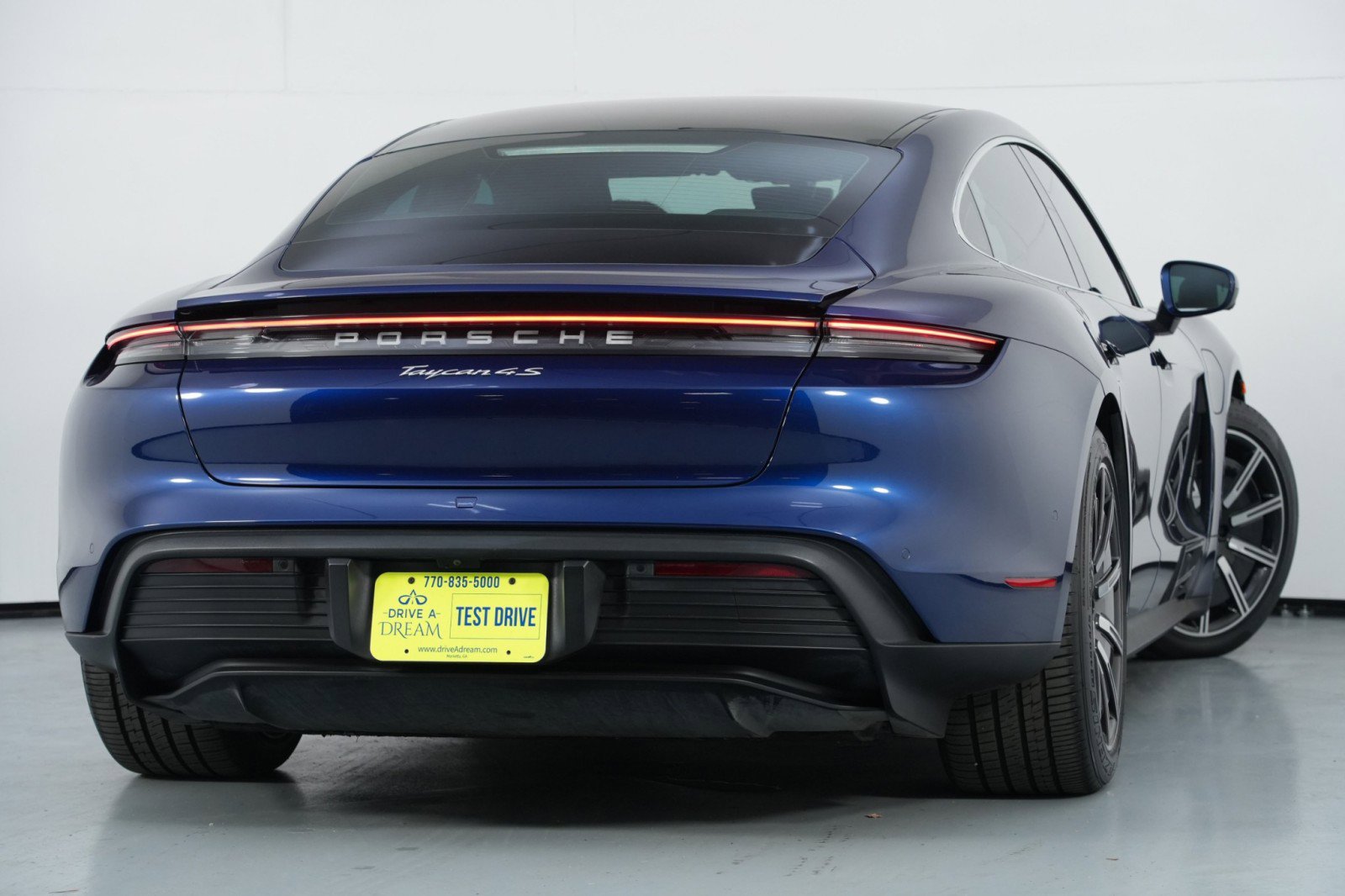 Used 2020 Porsche Taycan 4S w/ Premium Package AWD/4WD image 5