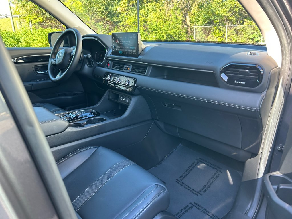 Certified 2025 Honda Pilot EX-L image 24