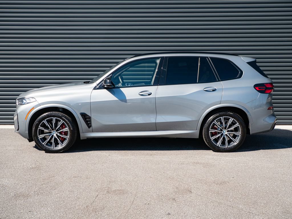 Used 2026 BMW X5 M60i image 2