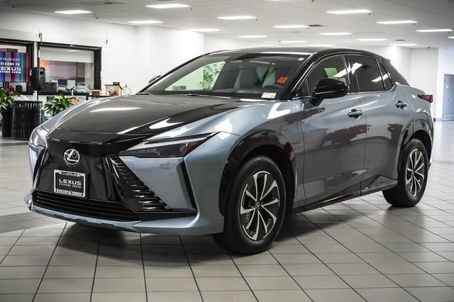 Certified 2023 Lexus RZ 450e Premium w/ Technology Package AWD/4WD image 3