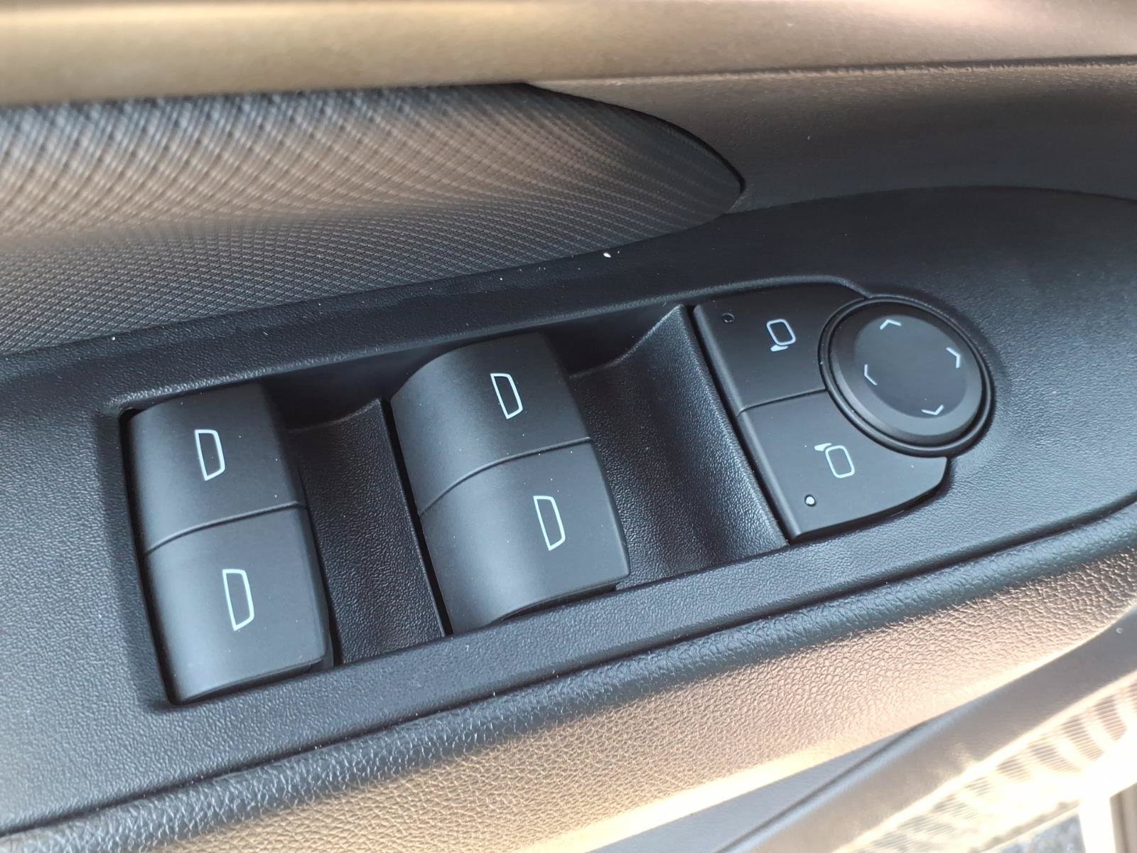 Used 2026 Chevrolet Equinox EV LT FWD image 19