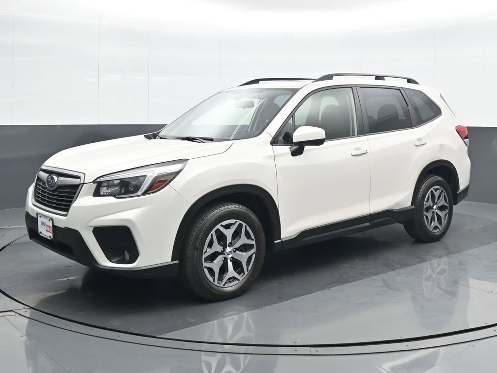 Used 2021 Subaru Forester Premium image 2