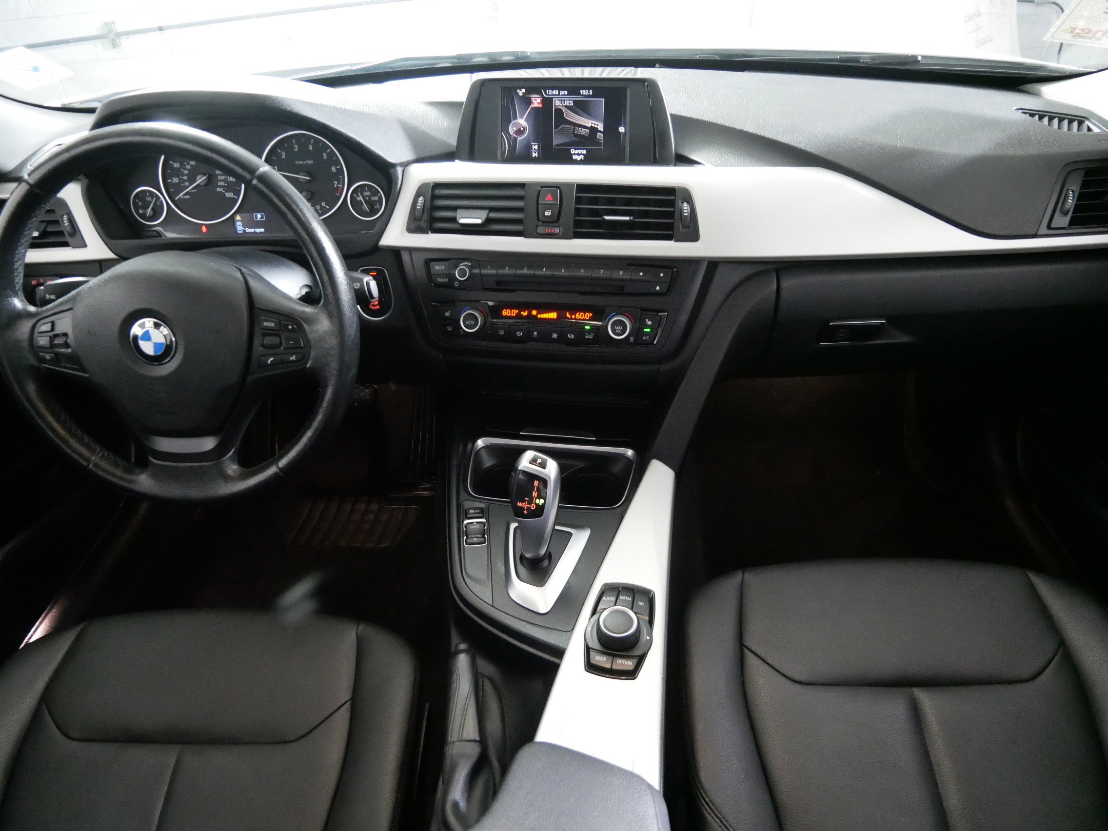Used 2015 BMW 320i xDrive Sedan AWD/4WD image 10