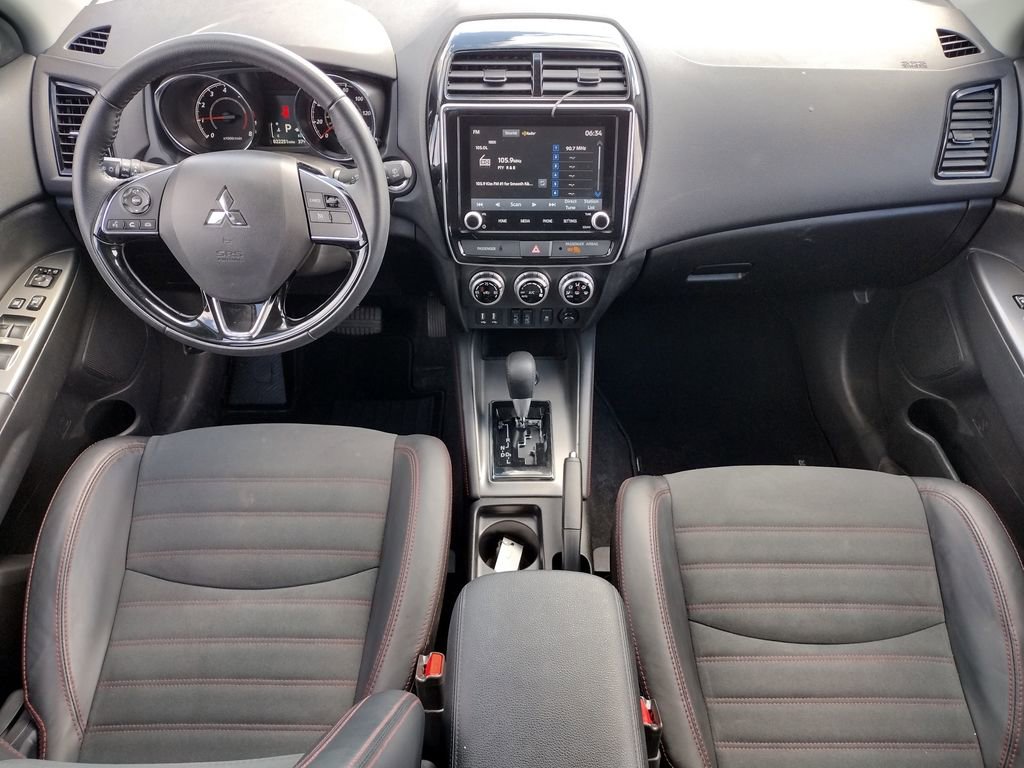 Used 2025 Mitsubishi Outlander Sport SE image 14