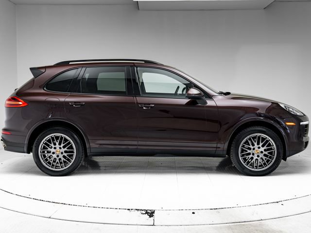 Used 2017 Porsche Cayenne Platinum Edition AWD/4WD image 34