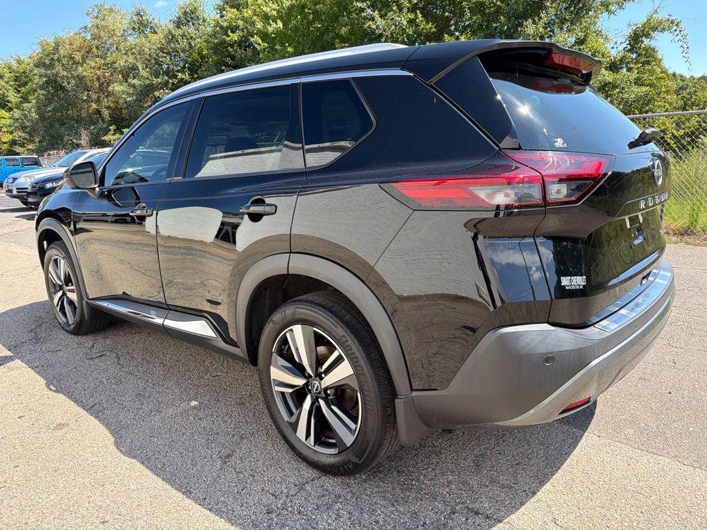 Used 2023 Nissan Rogue SL FWD image 4